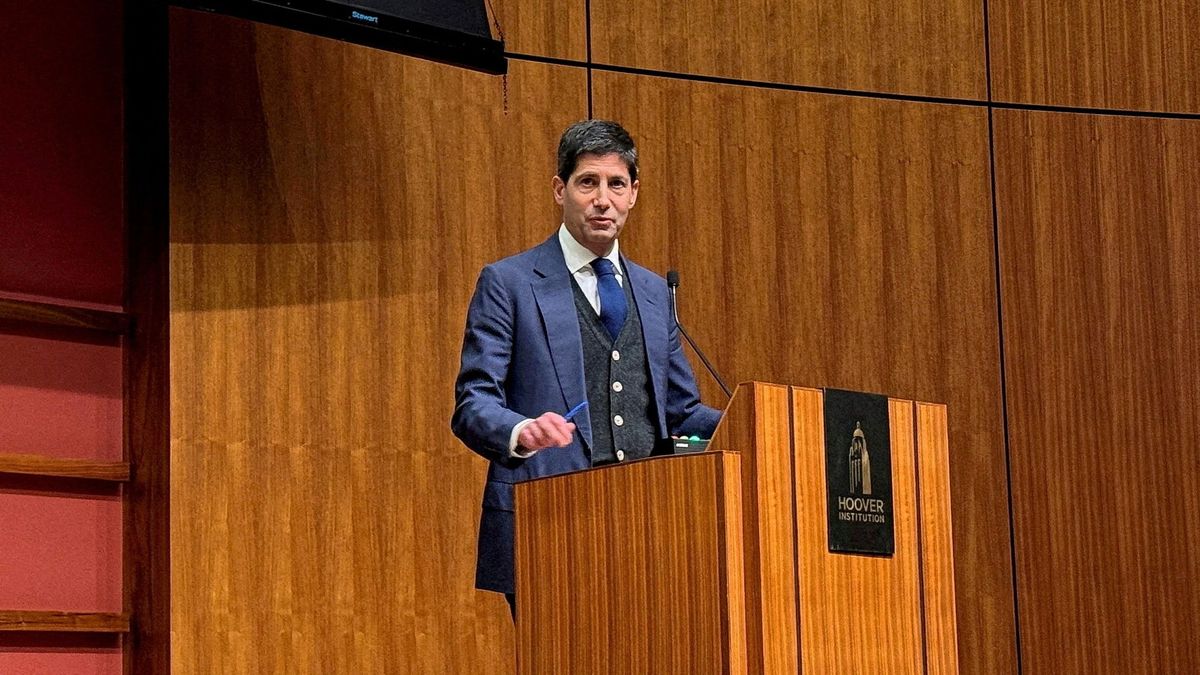 Szélcsendbe került a forint, szárnyra kapott a dollár 