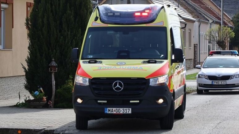 Választás 2026: szavazás közben szenvedett balesetet egy mozgóurnát kérő nő