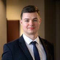 Rodic Ádám makrogazdasági elemző és Árokszállási Zoltán 