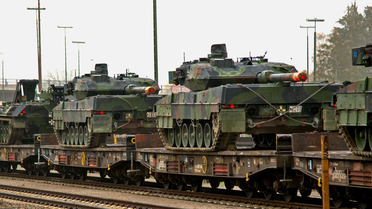 Ezt senki se hitte volna: Németország átáll a totális fegyvergyártásra, az autóipar már tankokhoz gyárt alkatrészt – nincs más esélyük 