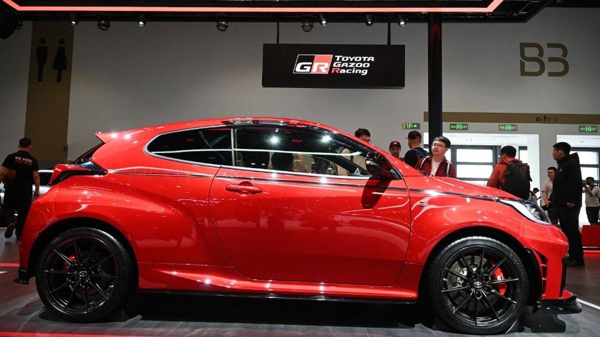 Már nem a Suzuki a magyarok kedvenc autója, ilyen még sose történt: úgy veszik ezt a márkát, hogy alig győzi – új kínai bajnok emelkedett fel, szomorú a BYD 