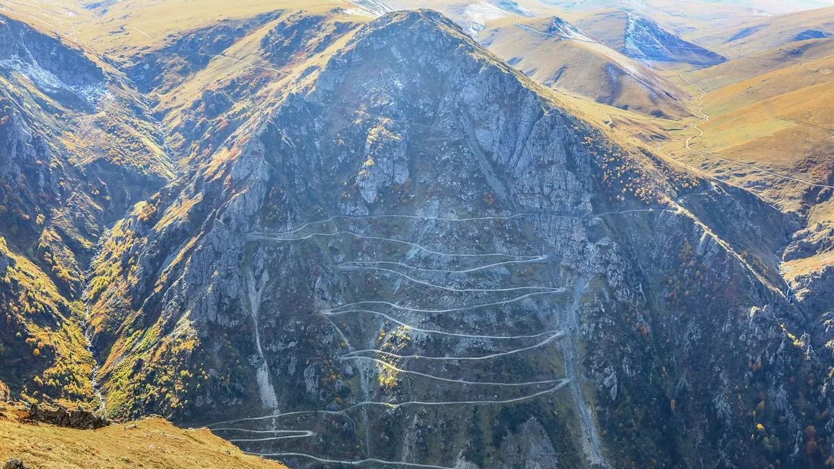 A világ legveszélyesebb útját a „pokolba vezető autópályaként” emlegetik – fotók