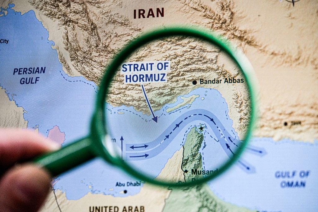 FRANCE-ILLUSTRATION-OIL-CRISIS Megnyílt a Hormuzi-szoros, de az elemzők óvatosságra intenek