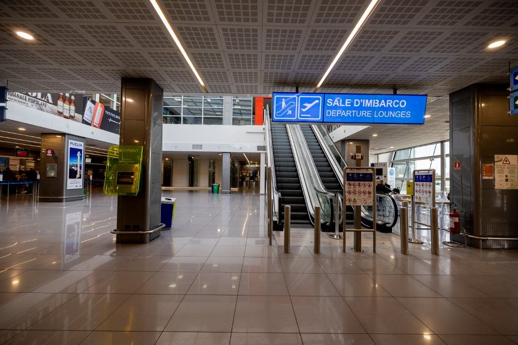 Salento Airport In Brindisi repülőtér
üzemanyag energia hiány
Irán, iráni konfliktus, iráni háború