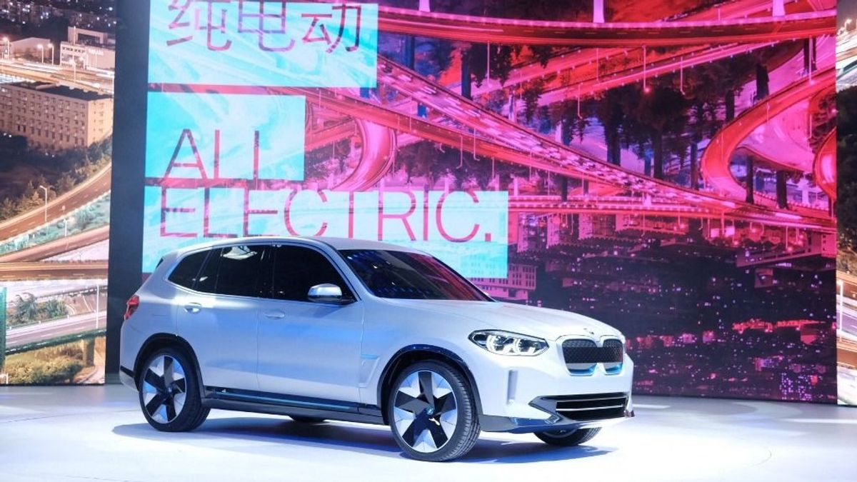 Agyonverték Kínában a nagy német autógyárat, Debrecenben is gyártott autóval vág vissza 