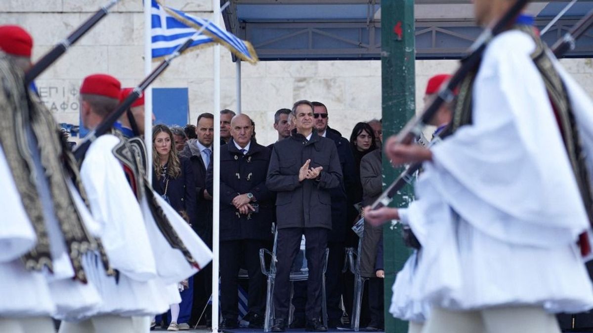 Dagad a korrupciós botrány, Manfred Weber szövetségesének a kormánya is hasad 