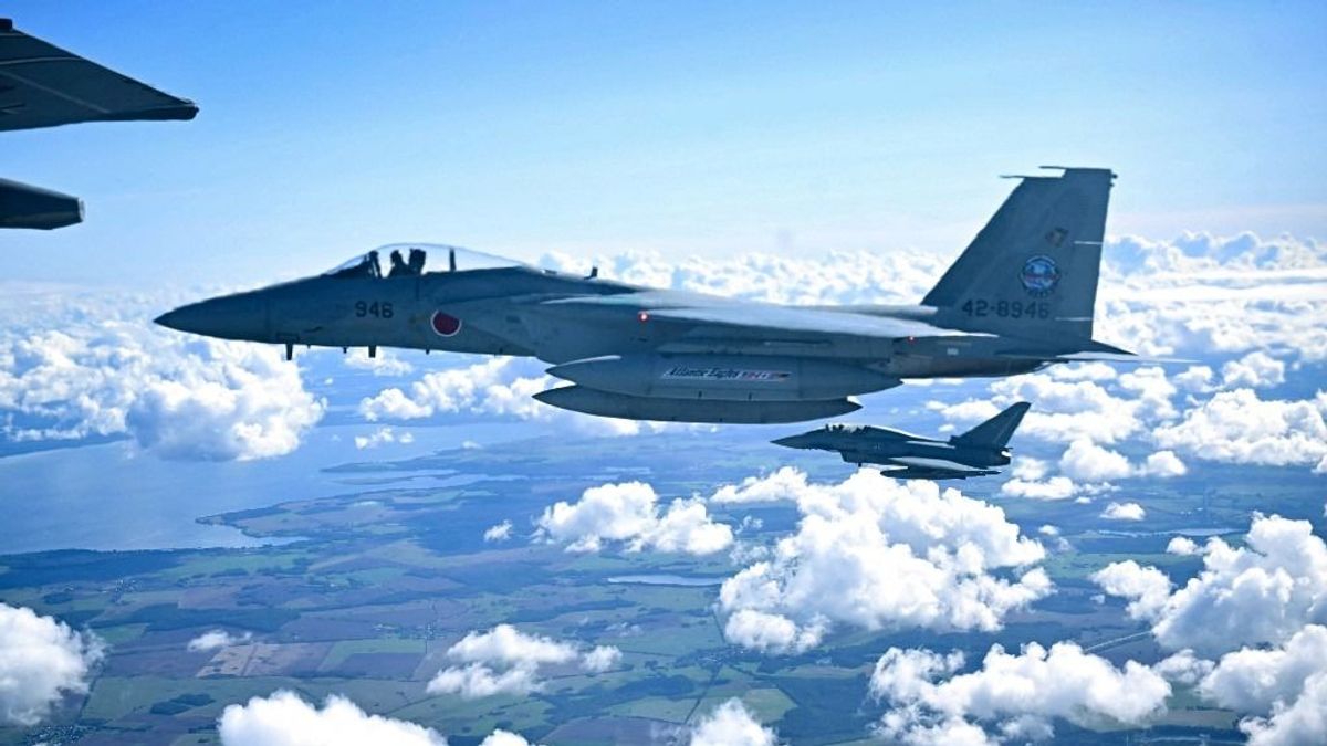 Teljes a döbbenet: Irán lelőtte az első amerikai vadászgépet, hajtóvadászat indult a pilótákért - "Jutalmat kap, aki megtalálja az ellenséget" 