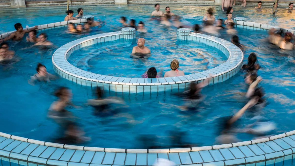  Kedvezményes fürdőbelépőket és izgalmas programok sorát kínálják a hazai fürdők a május 1-jei hosszú hétvégén 