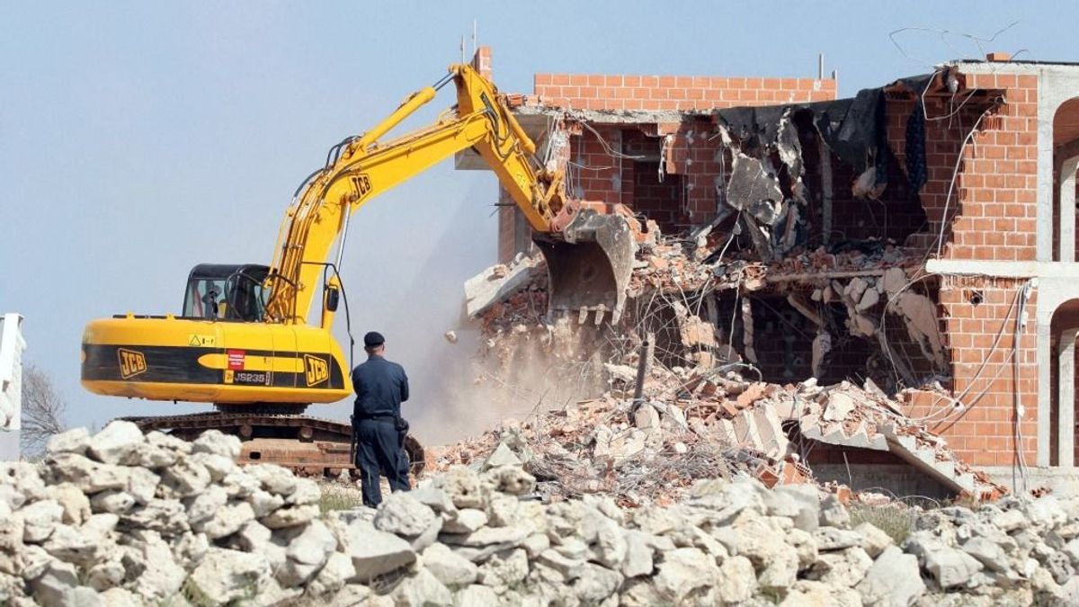 Több mint 700 illegálisan épített nyaralót bontanak le a horvát hatóságok 