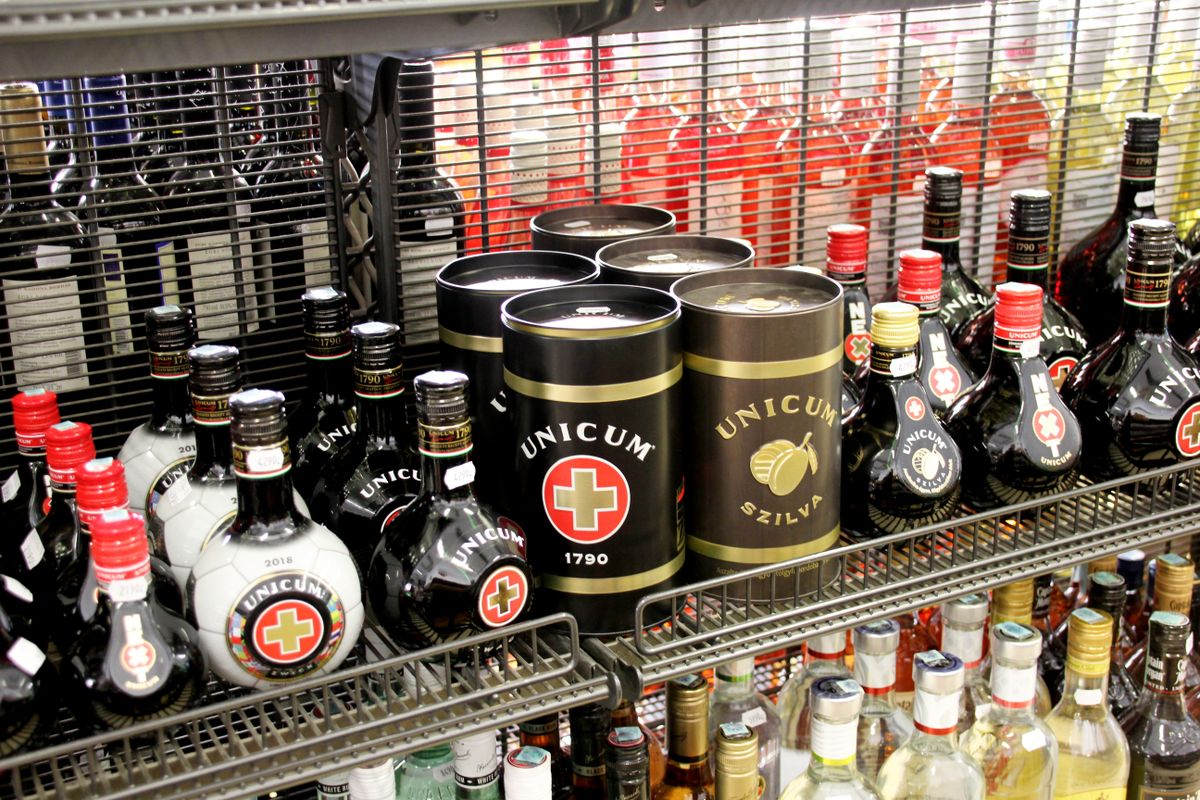 Budapest,,Hungary,-,August,17,,2018:,Dolls,Dressed,In,Traditional Unicum Zwack