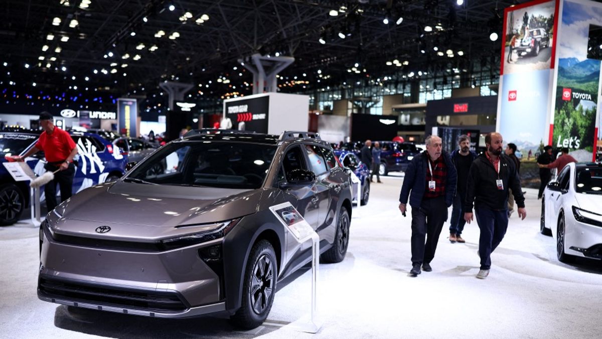 Elektrosokk éri a Teslát, közvetlen riválisa saját pályáján leckézteti meg 