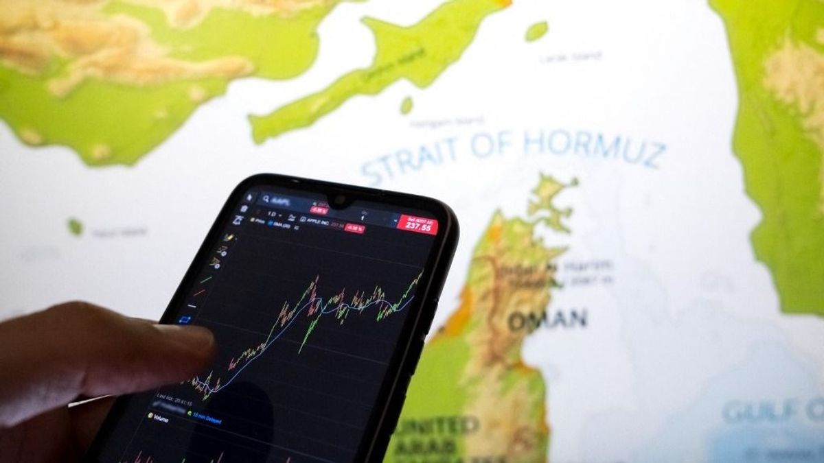 Rendkívüli fejlemény, elengedik a Hormuzi-szorost, többé nem lesz rá szükség: új gáz-és olajfolyosókat építenének – ezt a térképet nézi most az egész világ 