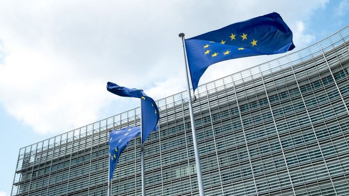 Ez mélypont, az EU nekiment a fél világnak: Kínától kezdve Indiáig mindenkit felszólított az orosz olaj miatt – „Keressenek más alternatívát” 