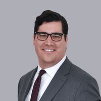 Veér Bálint, a Ponteon stratégiai felvásárlási vezetője és Demjén Károly, a Ponteon cégátvilágítási vezetője