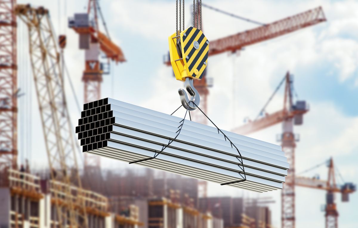 Havi szinten felfelé kapaszkodik az építőipar, de az új megrendélesek még mindig nem futottak be