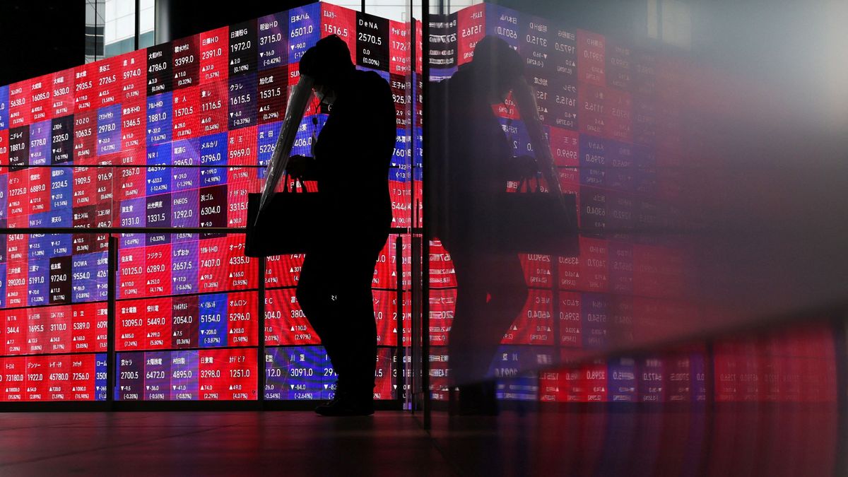 Szakad a részvénypiac, dráma a kötvénypiacokon, négyéves csúcson az olajár - semmi jóra ne számítsunk ma a tőzsdéken