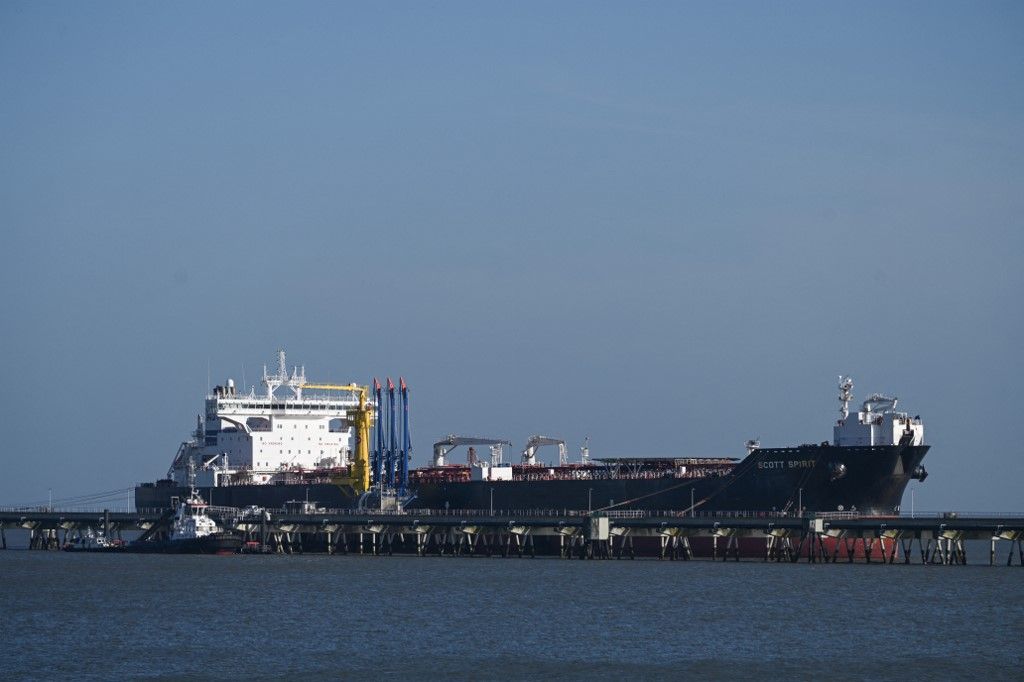 Oil supply and energy infrastructure Az utolsó közel-keleti repülőgép-üzemanyag-szállítmány érkezik a brit szigetekre