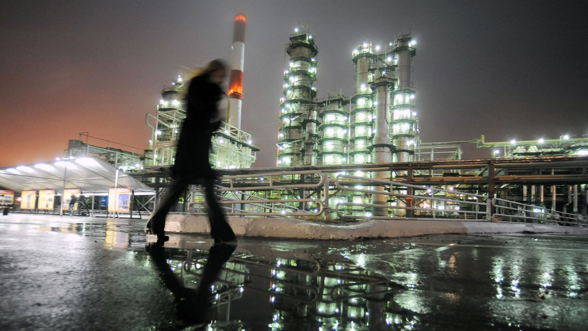 Teljes a káosz a német olajimportban, a kazahok mismásolnak, az oroszok segítenének - vagy mégsem - Berlin össze-vissza kapkod 