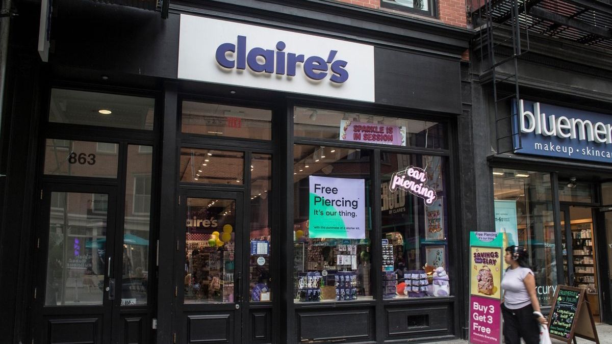 Hosszúra nyúlt a haláltusa, de vége: bezár a tinibutik-hálózat, ezernél is több dolgozó útilaput kap 