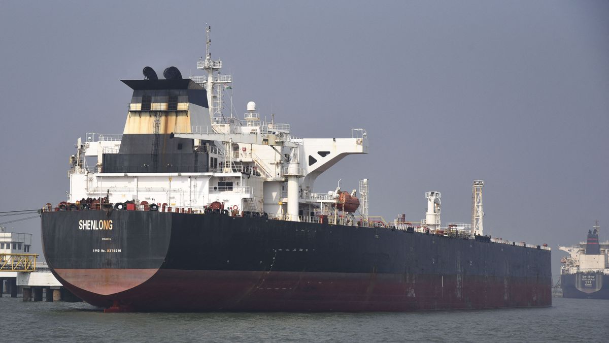 Orosz olaj vásárlásába kezd Japán az iráni háború miatt Liberia-flagged oil tanker arrives at Mumbai, India via Strait of Hormuz