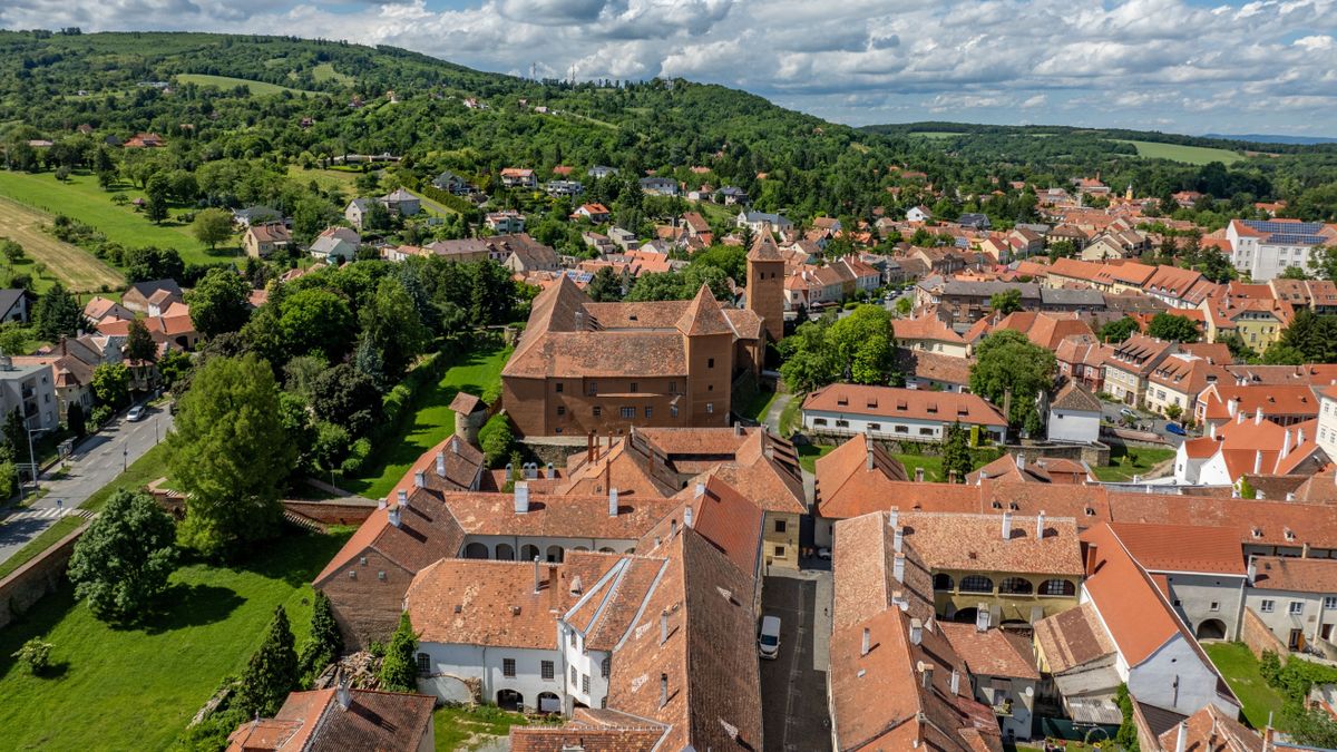 Azbeszt a kőszegi utakon – hatósági intézkedések és laborvizsgálatok