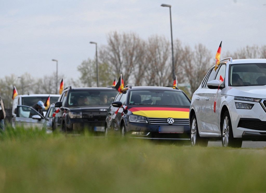 Demonstration with car convoy against higher fuel prices Magas üzemanyagárak ellen vonul autókonvoj Berlinbe