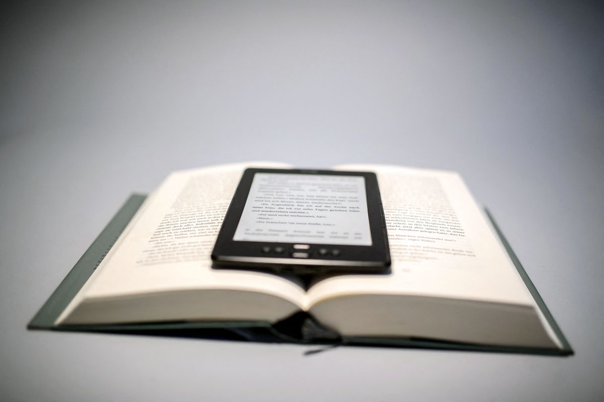 Az Amazon újabb felháborító döntést hozott: Kindle-felhasználók millióit kényszerítik kellemetlen helyzetbe – van, aki több ezer dollárt is bukhat