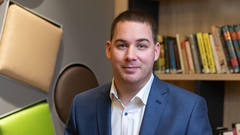 Tárik Meszár szerző profilképe