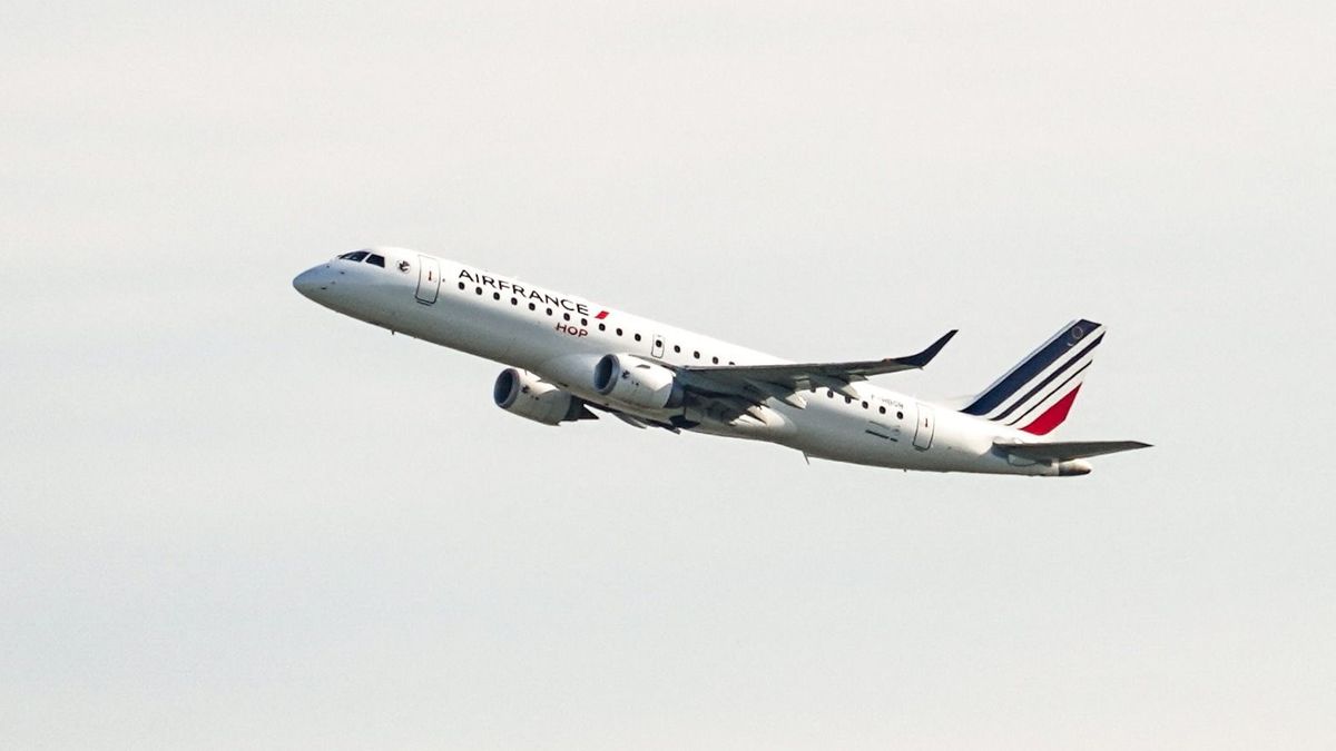 Kezdődik: négy olasz reptéren már majdnem elfogyott a kerozin – ha nem nyílik meg a Hormuzi-szoros, napokon belül nagy baj lesz 