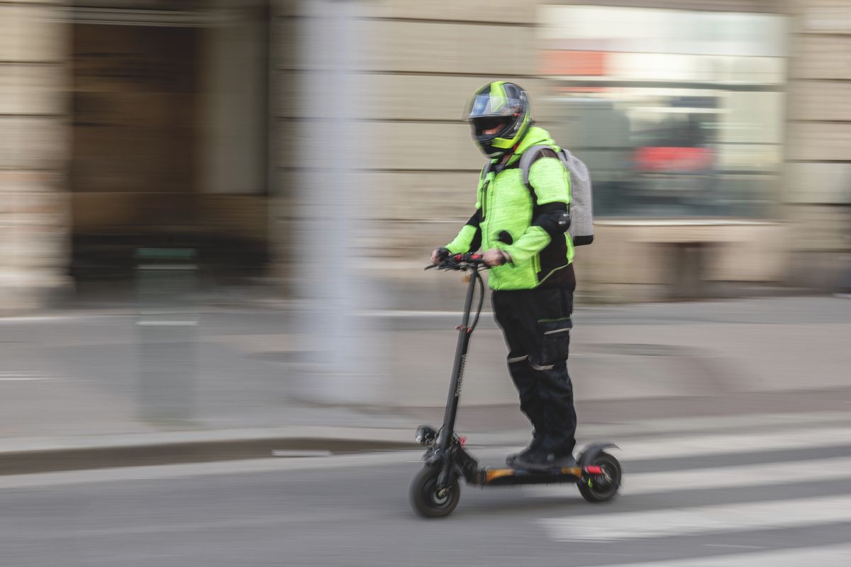 2025_Illusztrációk_MG_MW 008 roller