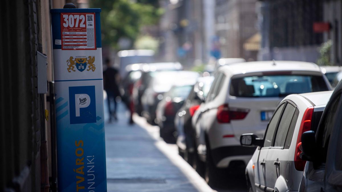 Kidobják a parkolóautomatákat Budapestről – így lehet majd parkolni helyettük 