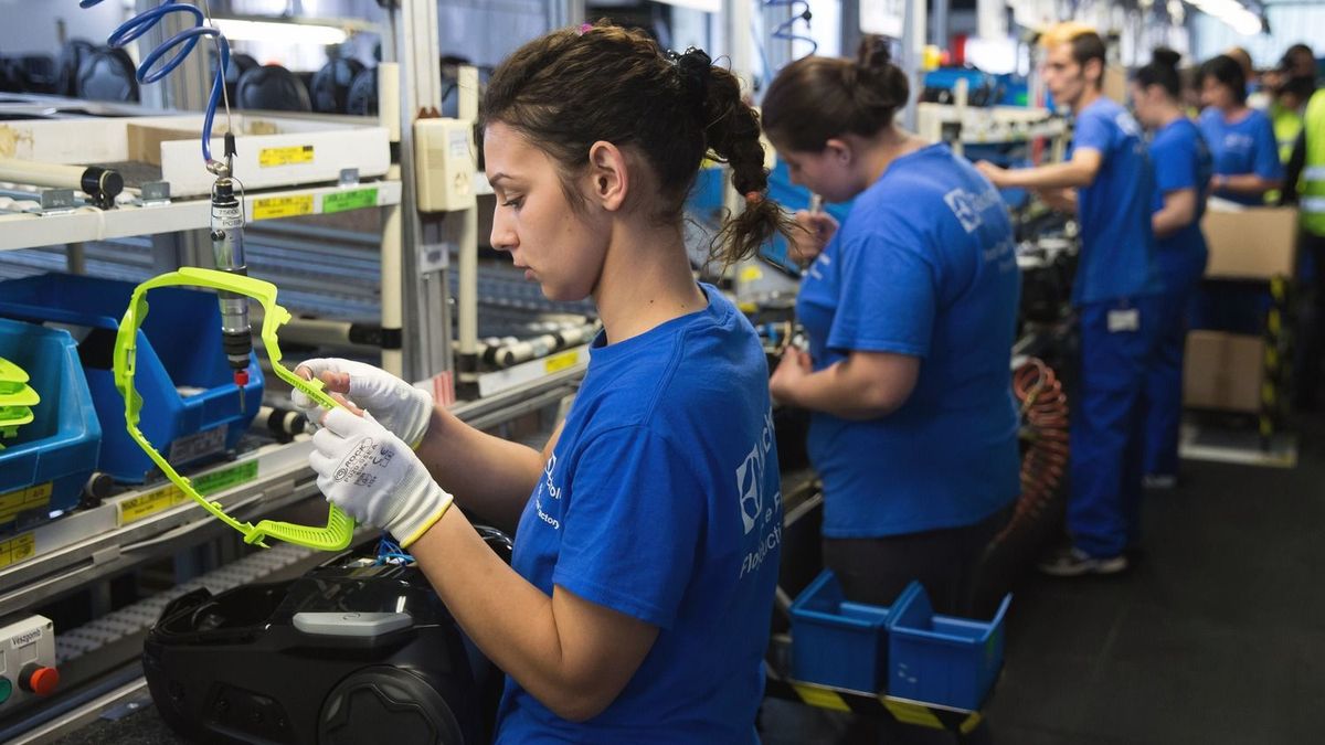 Fordulat a jászberényi Electrolux-gyár bezárásában: megpróbálják megmenteni, megkezdődött a kormányzati beavatkozás – a svédek egyszer már közbeléptek 