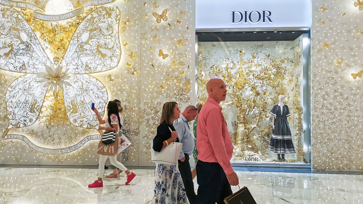 Egy luxus üzlet üzlet a Dubai Mall bevásárlóközpontban Fotó: NurPhoto / NurPhoto