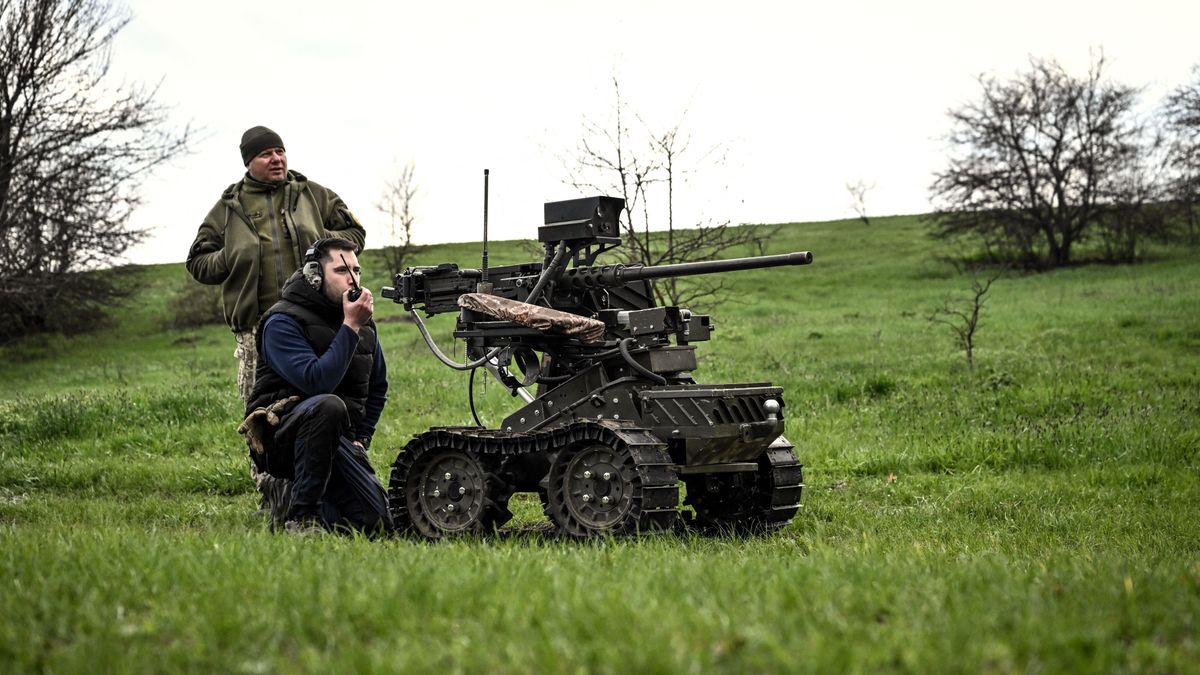 Ukrainian developers and military tested ground robotic complexes robotkatona