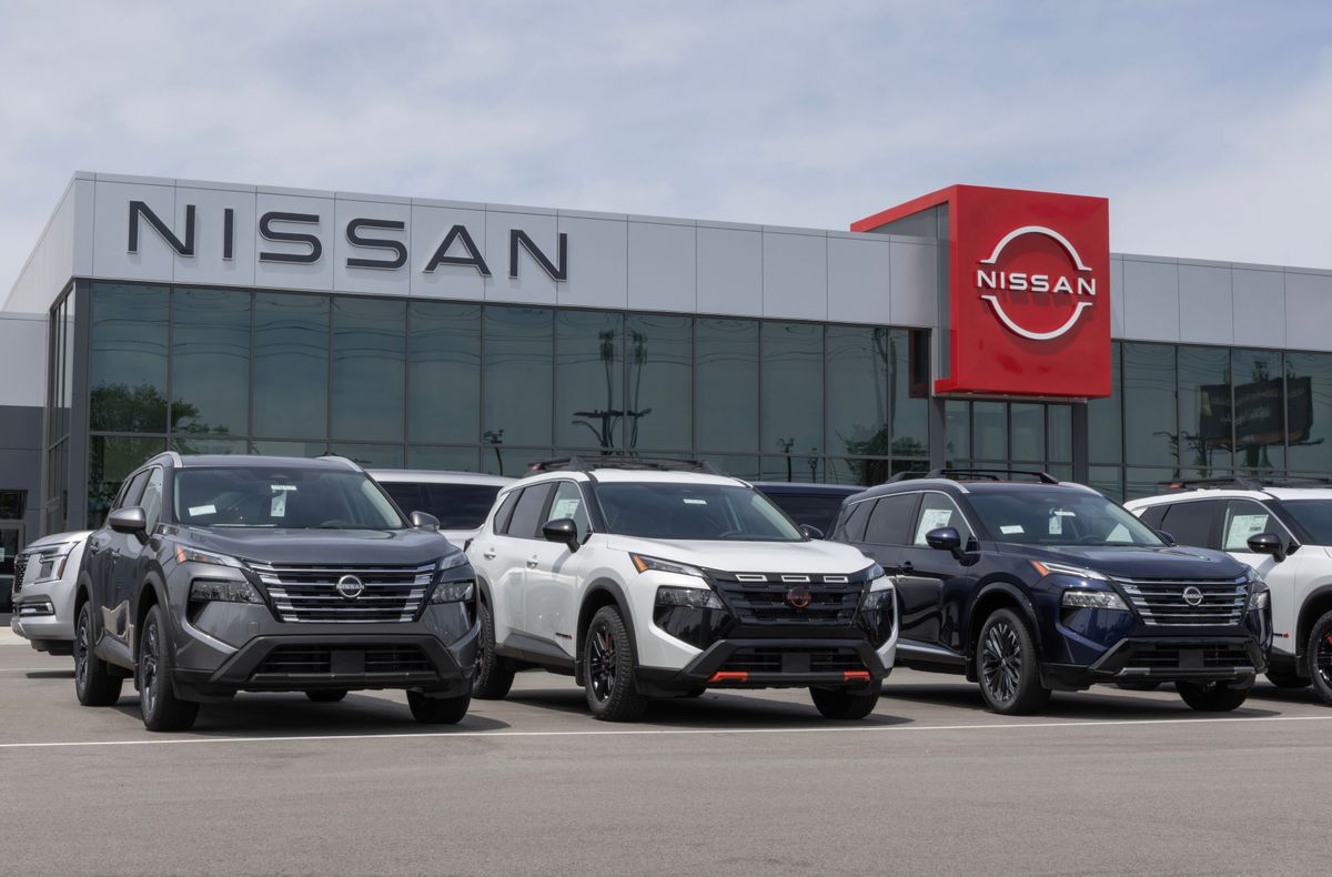 Lafayette,-,May,24,,2025:,Nissan,Rogue,Display,At,A