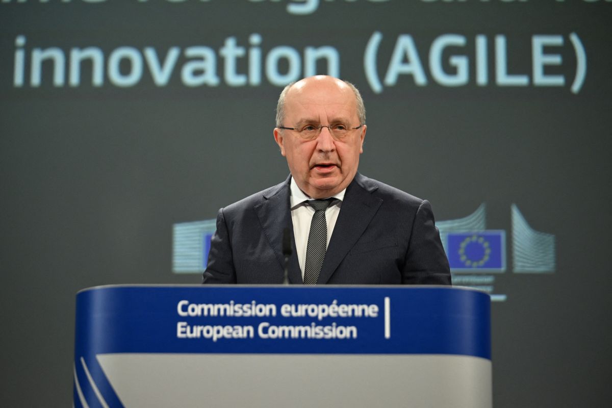 A védelmi biztos elismerte: Európa alulmaradt az Oroszországgal szemben folytatott fegyverkezési versenyben