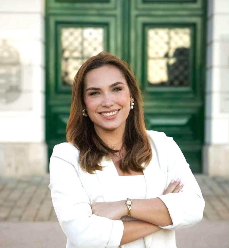 Darvas Dóra szerző profilképe