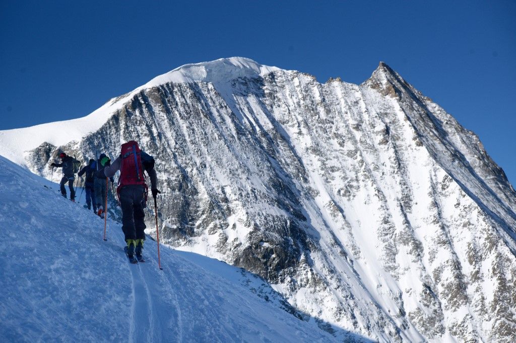 svájci MOUNTAINEERING-SKIING-SKI TOURING-AROLLA-ZERMATT-MOUNTAIN GUIDE