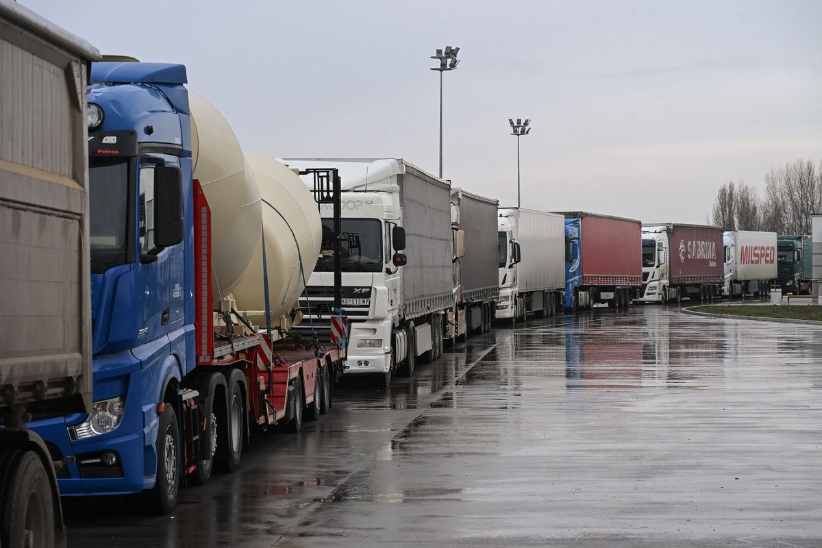 blokád Horgos, 2026. január 26.Lezárt kamionterminál a magyar-szerb határ szerbiai oldalán, Horgos határátkelőhelyen 2026. január 26-án.