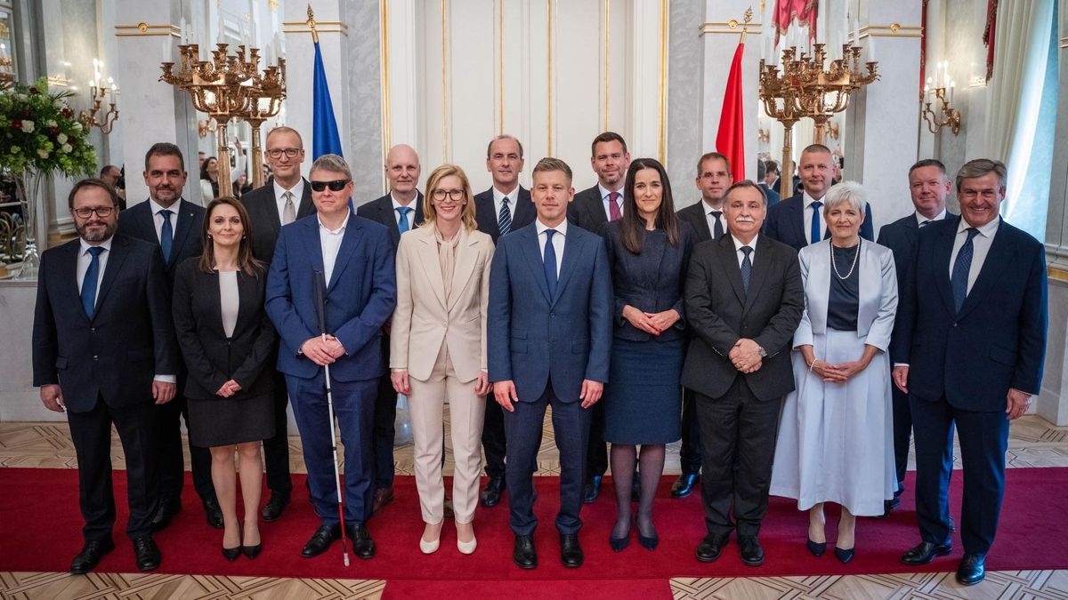 Megalakult az új kormány: Magyar Péter kemény szavakkal indította el a munkát 