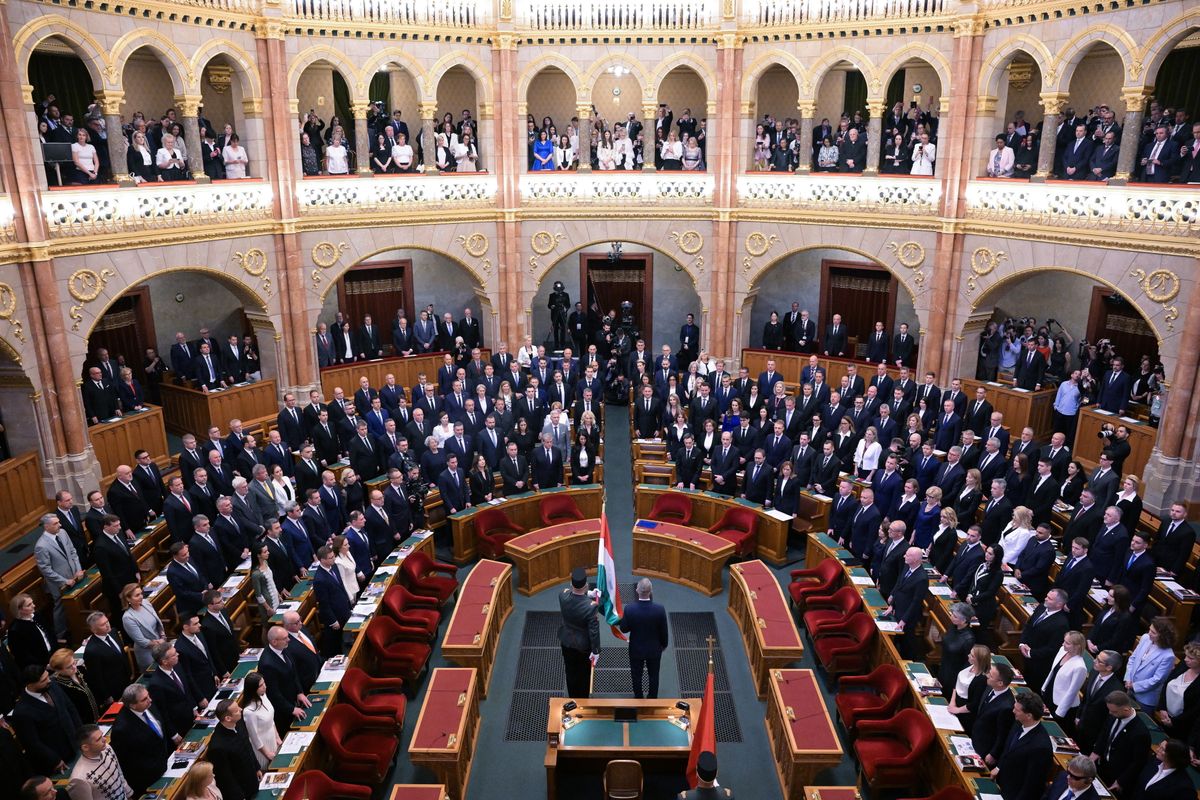 MAGYAR Péter Az államfőtől kér vétót a Mi Hazánk arra a törvényre, amelyet a Fidesz és a Tisza paktumban megszavazott