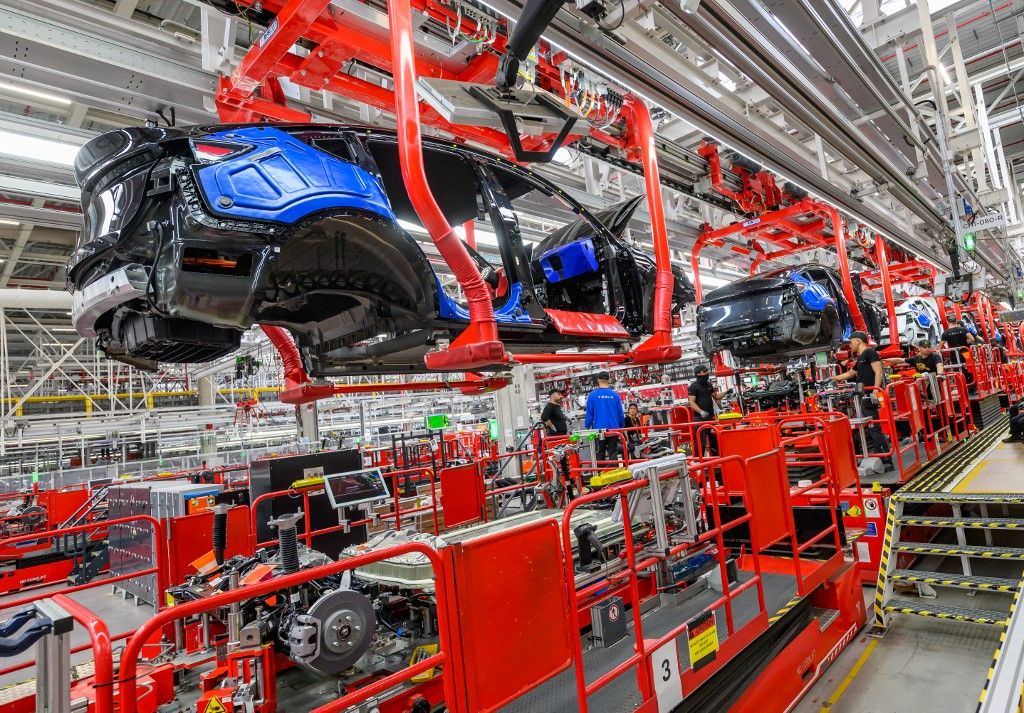 Tesla wants to increase the number of employees at its German plant