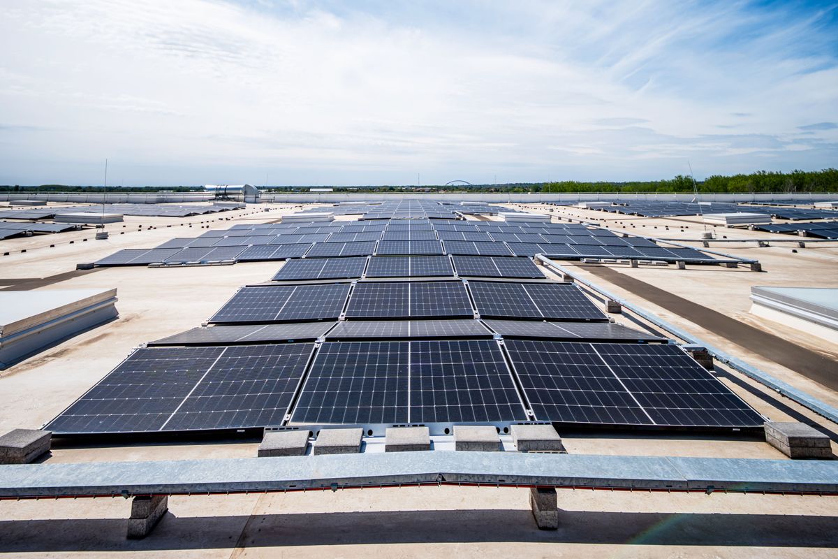 Schneider Electric Hungary - Duna Smart Power Systems gyár
