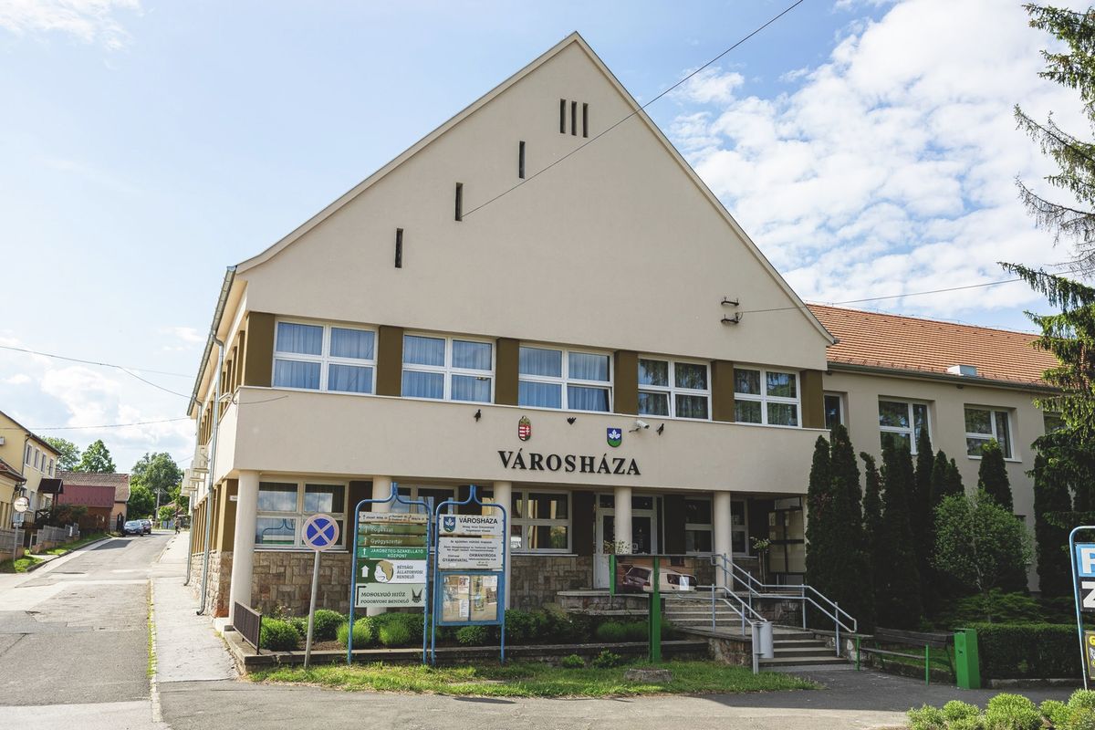 Újabb marketingfogás, vagy átgondolt gazdasági stratégia: Magyar Péter drasztikusan megvágná a polgármesterek fizetését