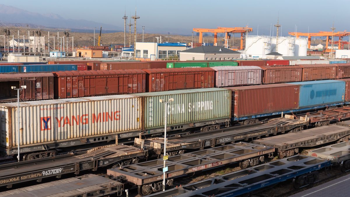 Több ezer kilométeres selyemúton kerülnék az iráni háborút: Magyarországon is kopogtatnak, egy rejtélyes csepeli projektről beszél mindenki 