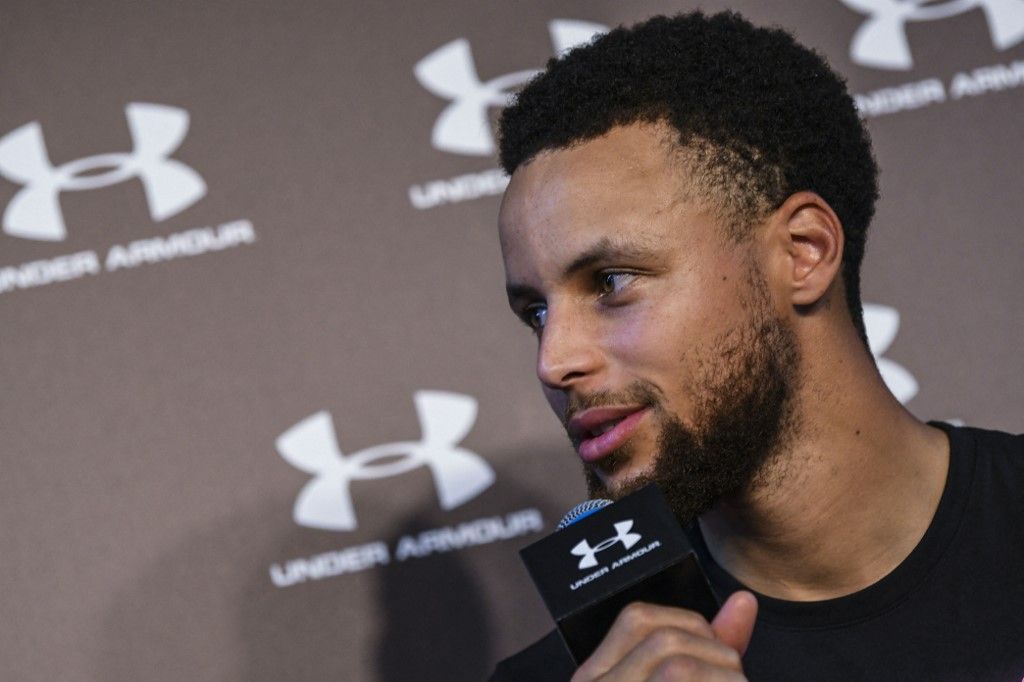 Stephen Curry meets press for 2019 Under Armour Basketball Asia Tour