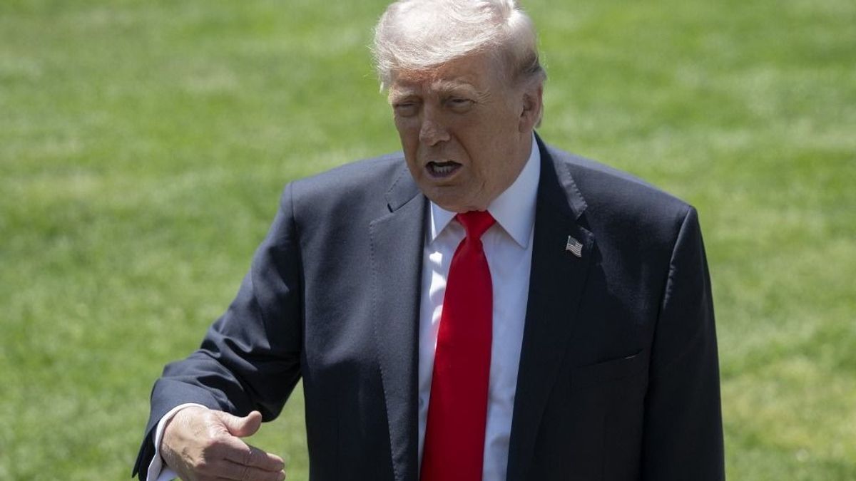 Érik a ribillió: Donald Trump Európába jön, miután kiosztotta a vámcsapást és megkritizálta a NATO-t 