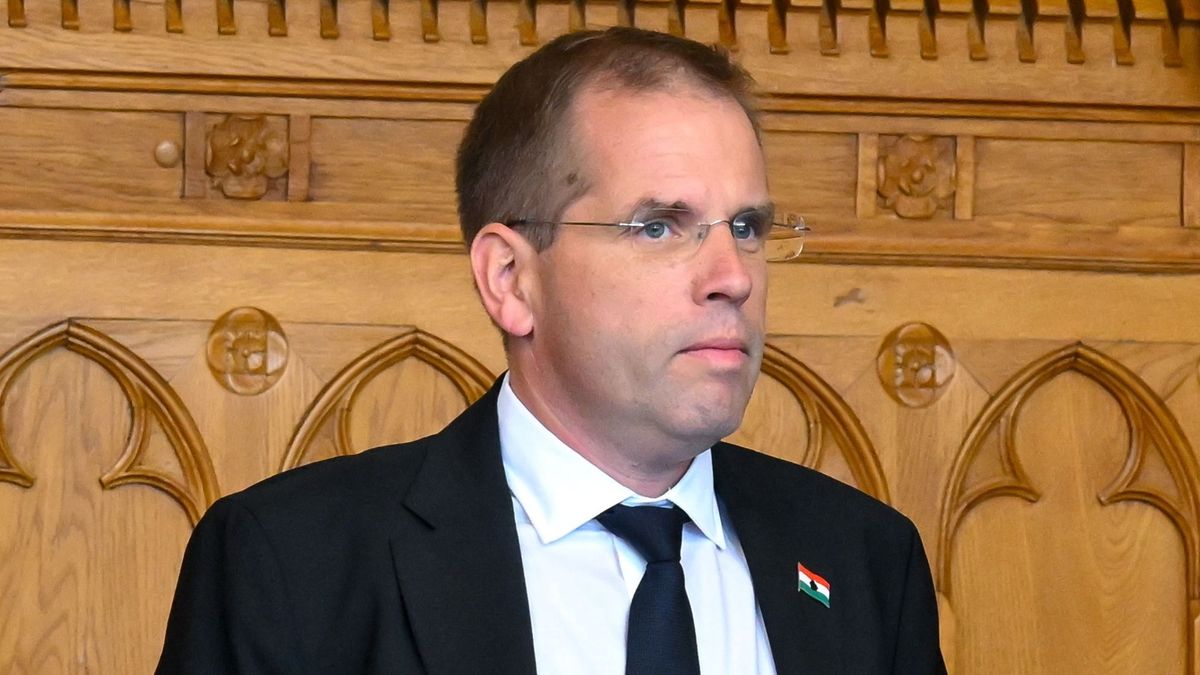 Jelentős átvilágítást jelentett be Ruff Bálint –kiderült, mikor kezdi el a munkát a Nemzeti Vagyonvisszaszerzési Hivatal 
