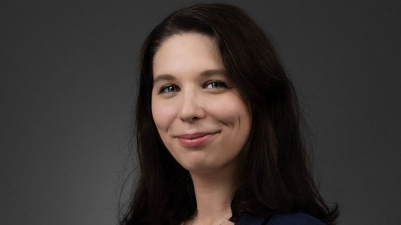 Köböl-Benda Vivien szerző profilképe