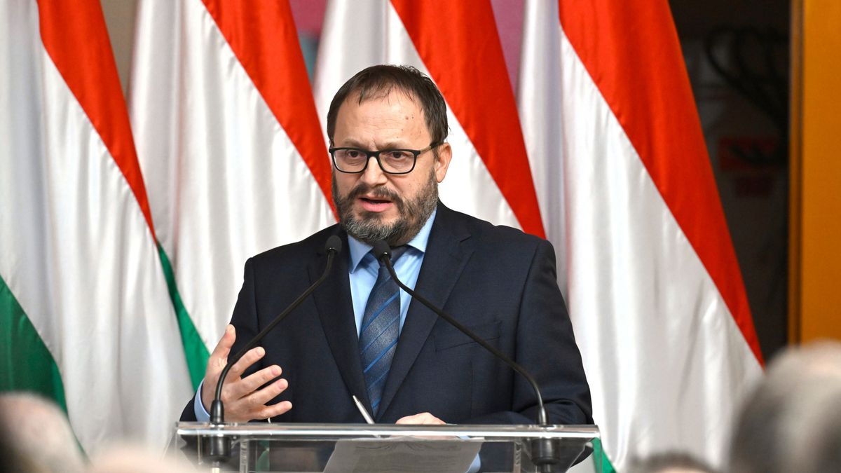 MAGYAR Péter; pénzügy KÁRMÁN András